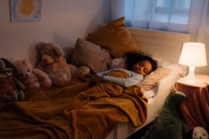 3 secrets pour que votre enfant dorme très bien : conseils pratiques pour des nuits plus sereines